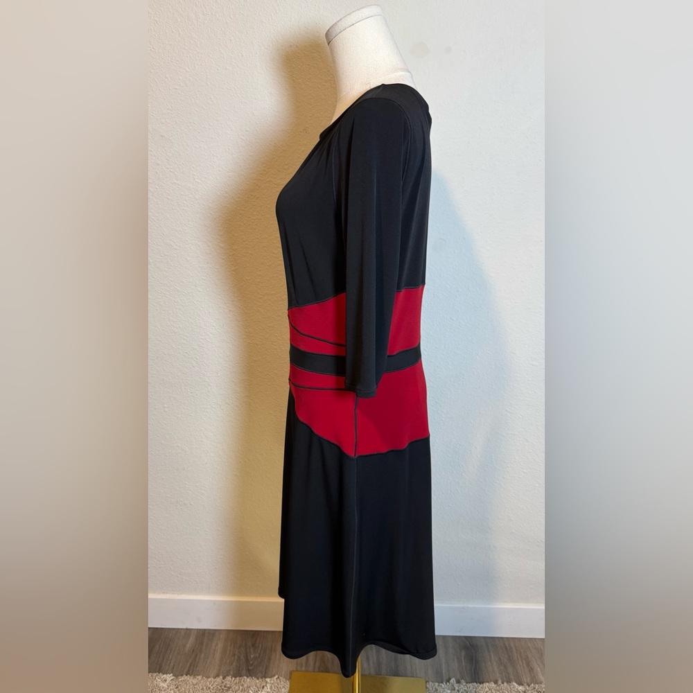 NWT Eva Varro 3/4 Sleeve Waist Contrast Insert Dress Black/Claret size Medium - Picture 6 of 15